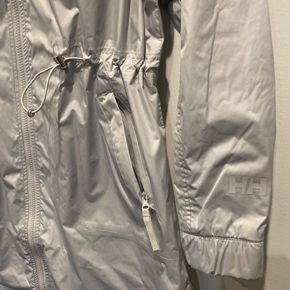 NEW Helly Hansen Women’s Waterproof Jacket - Picture 3 of 9
